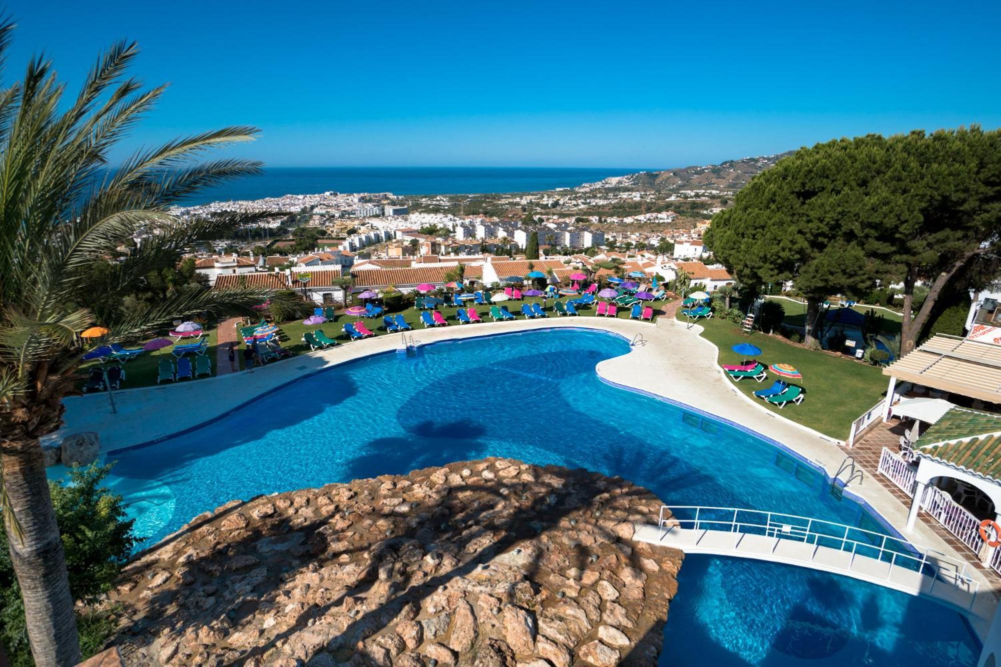 & Spa Torres De San Juan * Nerja