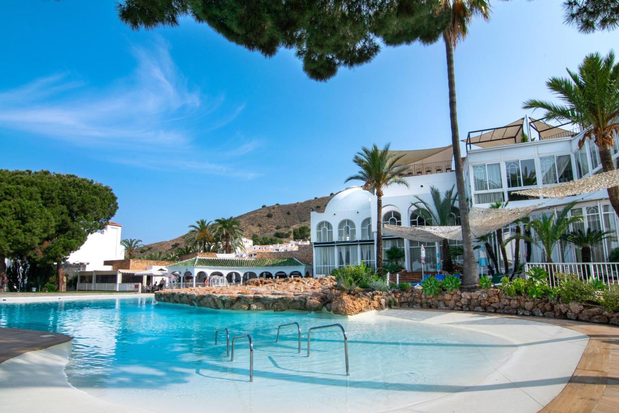 Apartment & Torres De San Juan Nerja